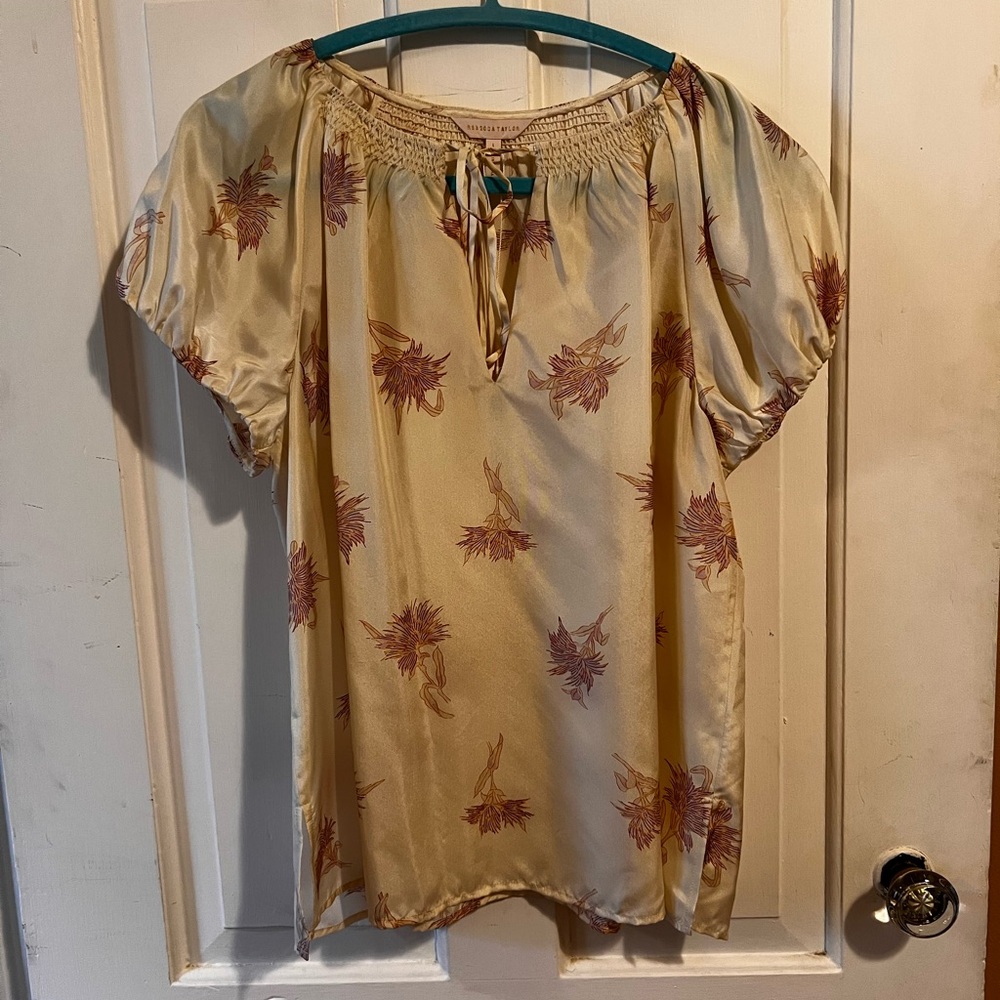 Rebecca Taylor Cream and Gold Tie Front Short Sleeve Blouse